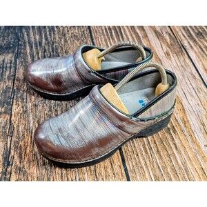 DANSKO LT Pro Prism Metallic Patent Leather Nursing Clog Shoe Womens US 37 EU 7